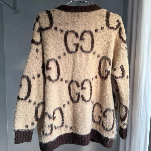 Gucci Women's Cream and Brown Logo Cardigan - Picture 3 of 6